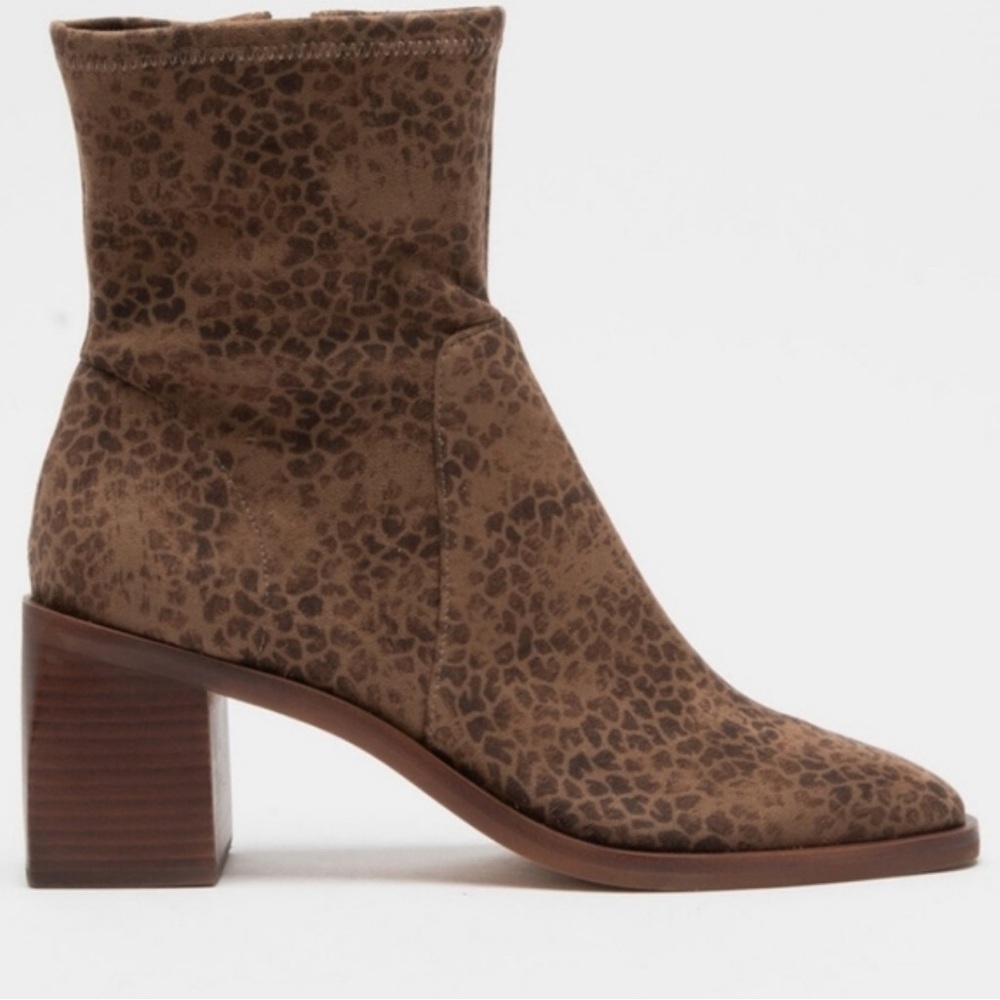 Dolce Vita Cheetah Print Boots | Size 10